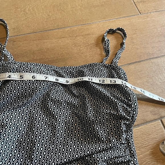 NWOT DKNY Black and White Tummy Control One-Piece Bathing Suit Women's XL - Picture 7 of 10